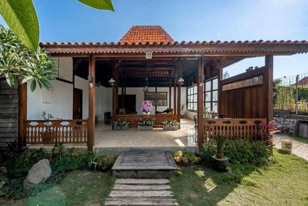 Damai Hotel Canggu Buitenkant foto