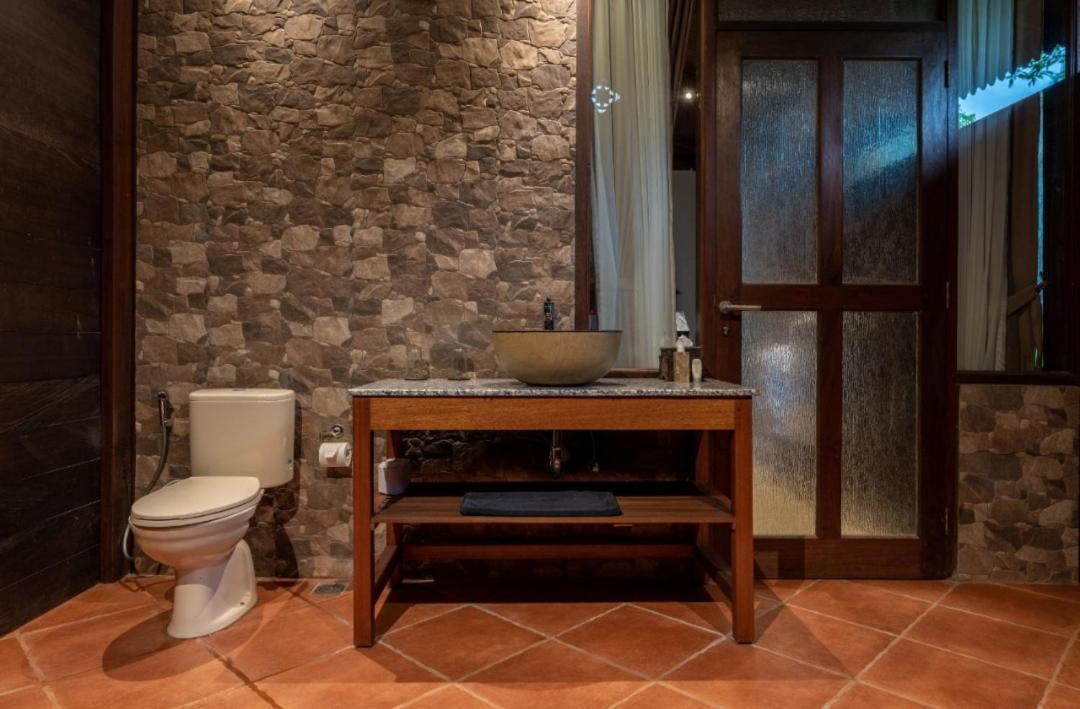 Damai Hotel Canggu Buitenkant foto